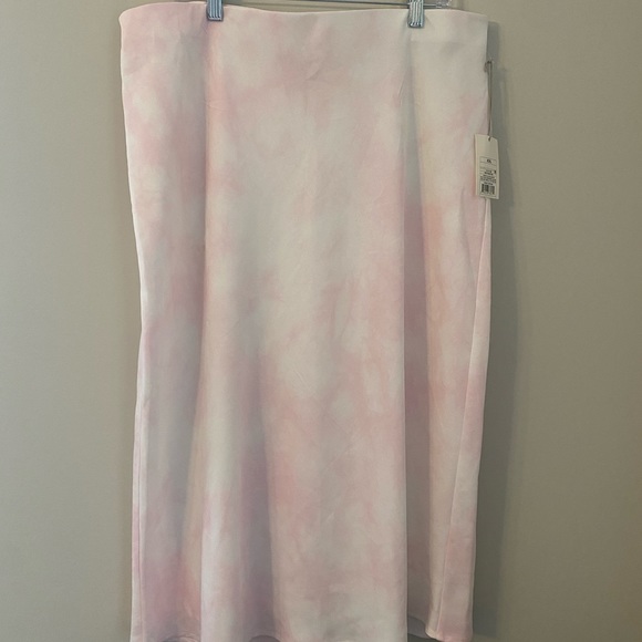 NWT midi skirt - Picture 2 of 6